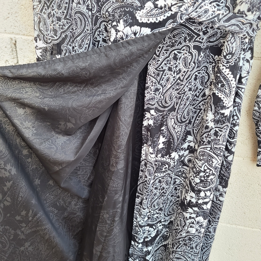 Lulu's | Love Letters Black and White Print Long Sleeve Wrap Dress NEW Size M - Picture 12 of 16